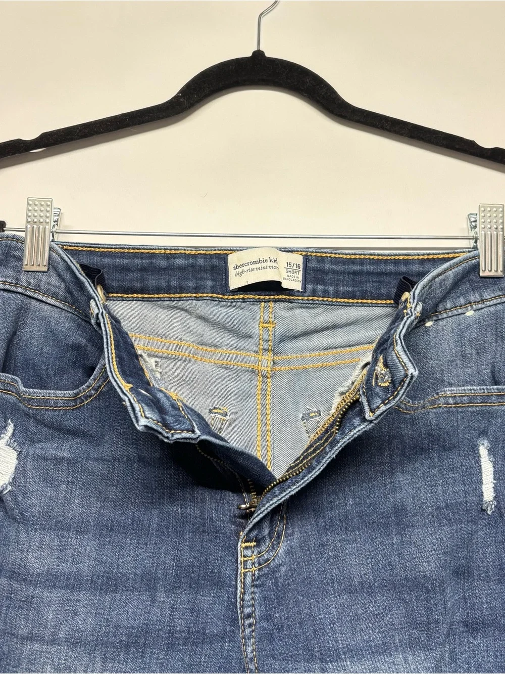 ✨Abercrombie Kids High-Rise Mini Mom Jeans Size 15/16 Short